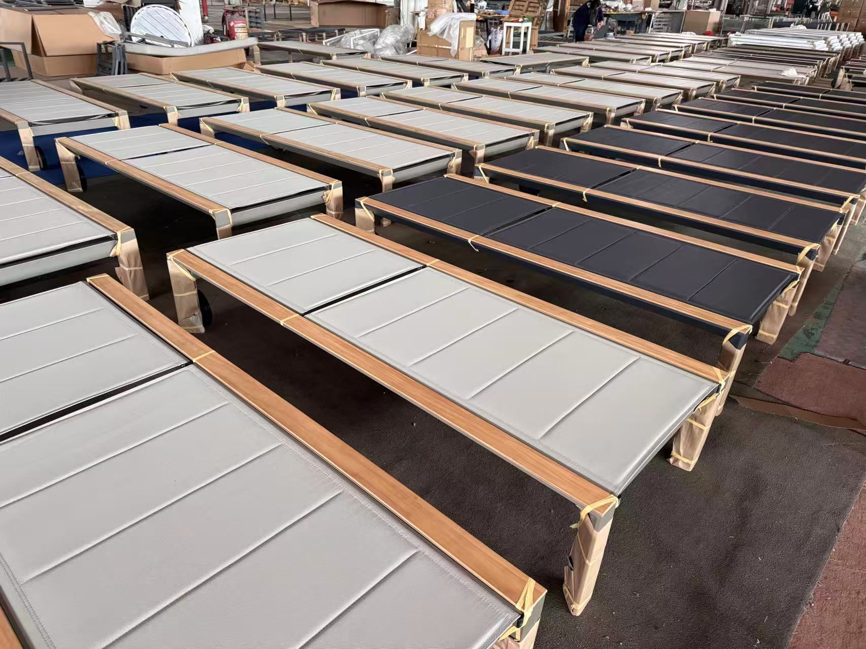 xx-佛山屋外家具工場製、ホテルやレジャー施設向け、プールサ - Outdoor Daybed Furniture のレビューと価格
